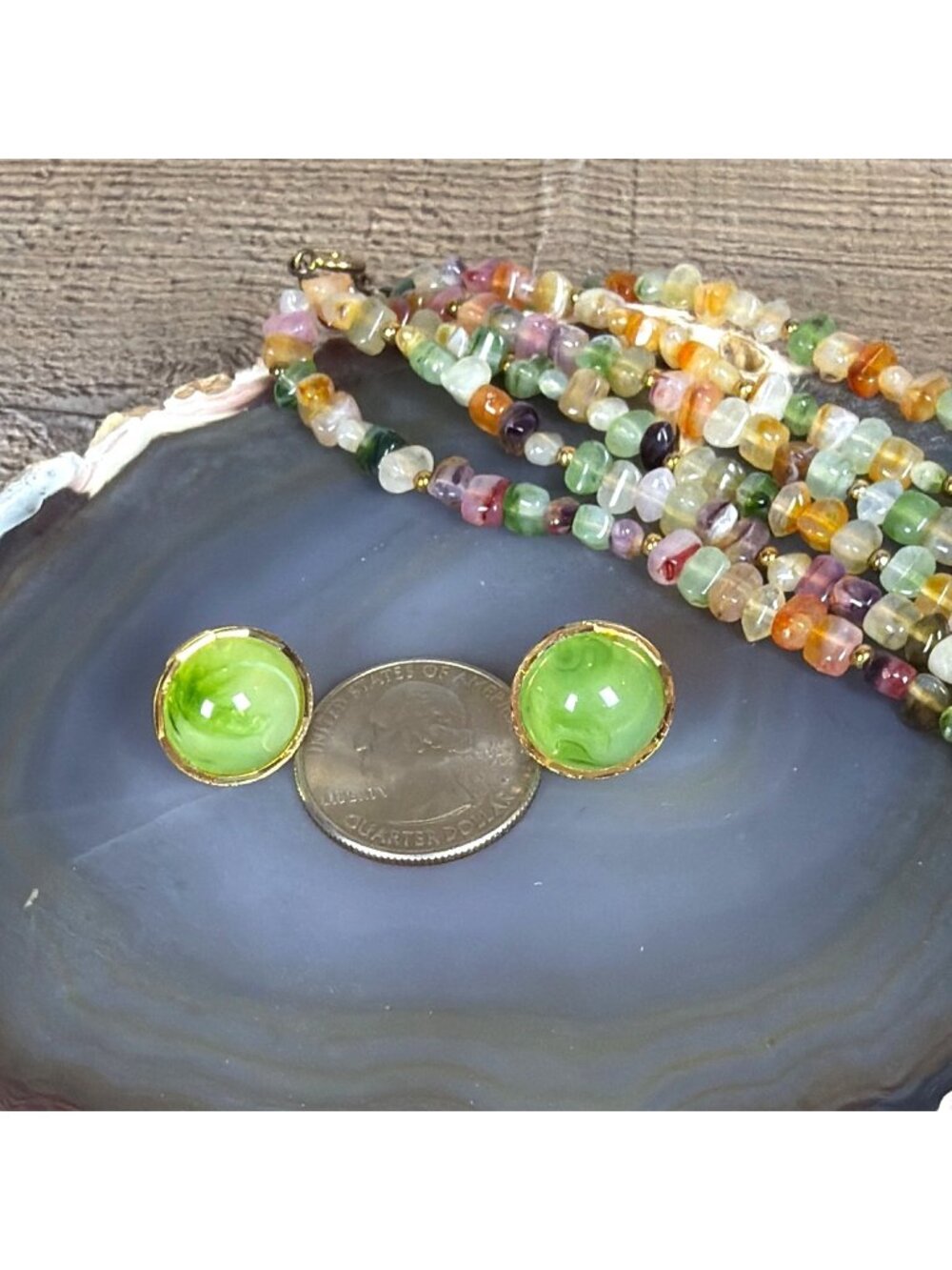 VTG Multi Strand Beaded 18" Necklace Green Post Stud Gold Tone Earring Set Retro - Picture 9 of 12